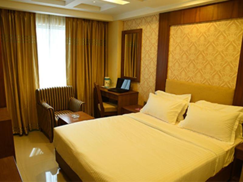 The Vijay Park - Airport Hotel Chennai Exterior photo
